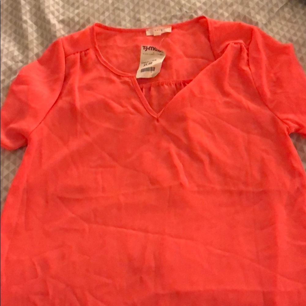 New with tag hot pink blouse